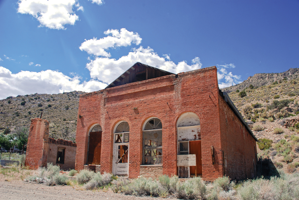 Abandoned building in Tybo. 
