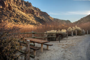 Picnic area at Echo Canyon State Park.